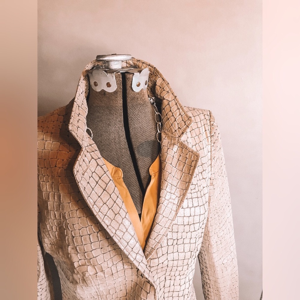 🍂FALL SALE🍂 Armani Collezioni Alligator Blazer